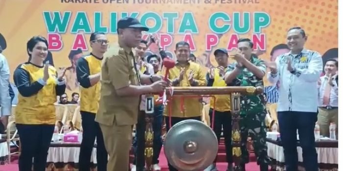 Resmi Dibuka, Kejuaraan Karate Open Tournament dan Festival Wali Kota Cup Balikpapan Tahun 2023