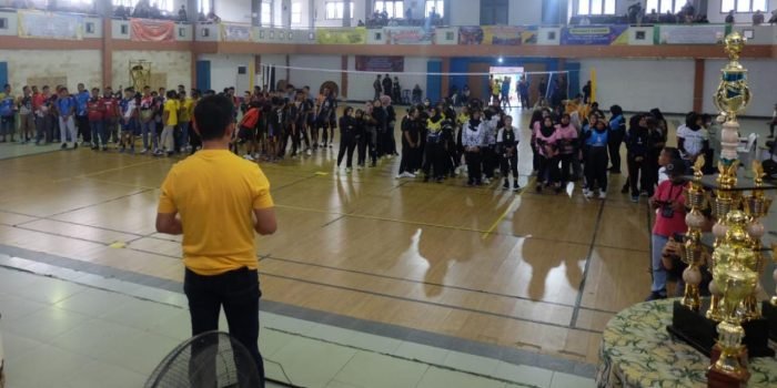 Wali Kota Balikpapan H Rahmad Mas'ud membuka Turnamen Bola Voli Wali Kota Cup Tahun 2023, di Gedung KNPI Balikpapan, Rabu (8/2/2023). Foto: BorneoFlash.com/Niken Sulastri.