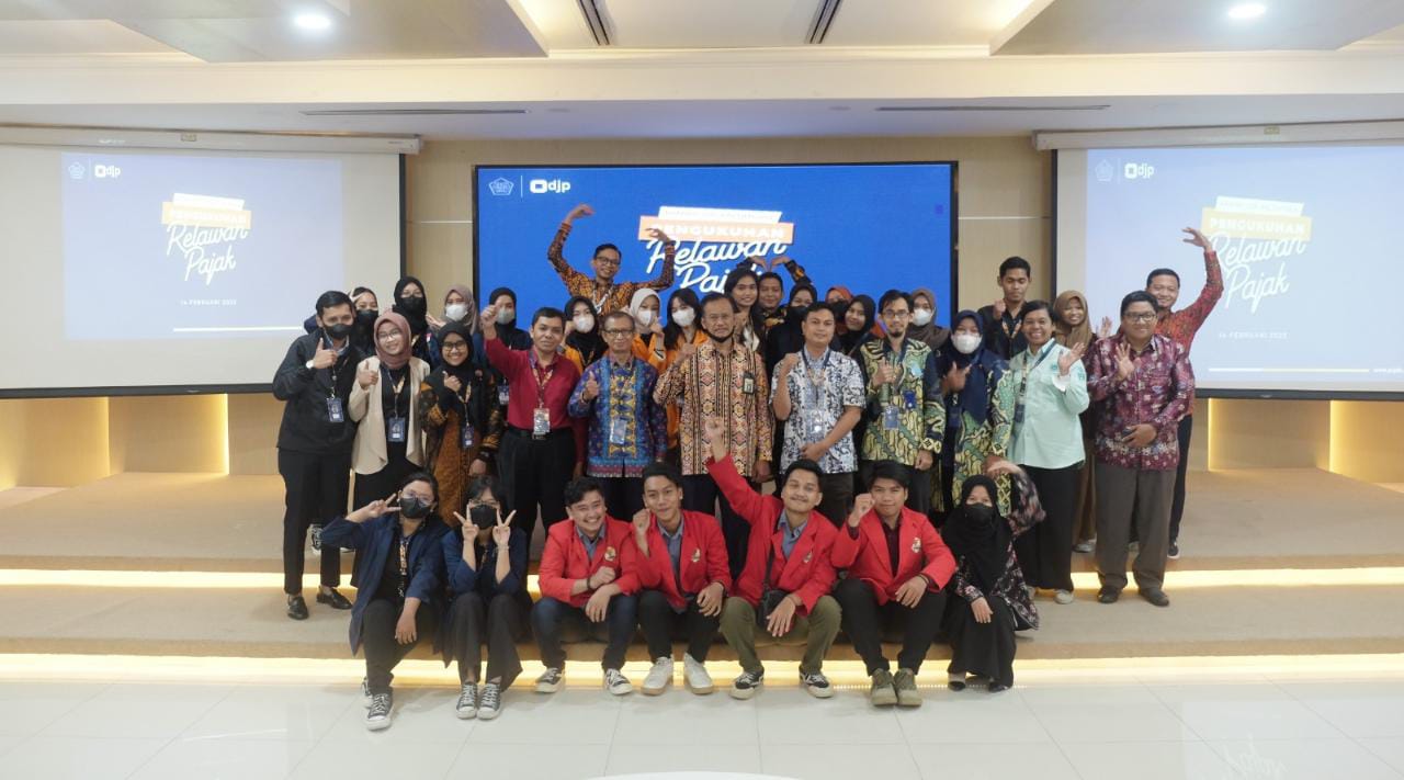Siap Bertugas, Kanwil DJP Kaltimtara Resmi Kukuhkan Relawan Pajak Tahun 2023