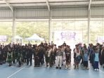 Peserta turnamen Bola Basket Wali Kota Cup Tahun 2023, di Lapangan SMAIT Istiqamah, Balikpapan pada hari Rabu (15/2/2023). Foto: BorneoFlash.com/Niken Sulastri.