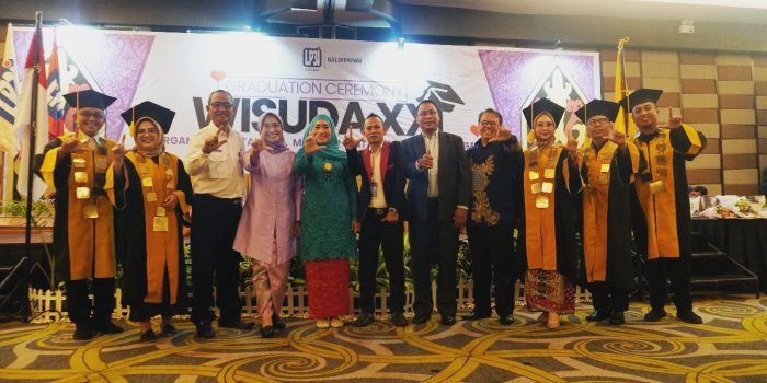 Pada acara Wisuda ke-XXI  dihadiri oleh Wakil Ketua Komisi X DPR RI Dapil Kaltim Dr. ir. Hetifah Sjaifudian, M.PP, serta perwakilan dari Wali Kota Balikpapan, DPRD Balikpapan, Ketua Kadin, Kepala Dinas Pendidikan dan Kepala Dinas Ketenagakerjaan kota Bali