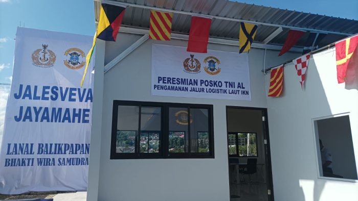 Peresmian Posko TNI Angkatan Laut (AL) Pengamanan Jalur Logistik Laut ke Ibu Kota Negara (IKN), di Dermaga Melawai Balikpapan, Jalan Yos Sudarso Kelurahan Prapatan, Kecamatan Balikpapan Kota, Selasa (21/2/2023). Foto: BorneoFlash.com/Niken Sulastri.