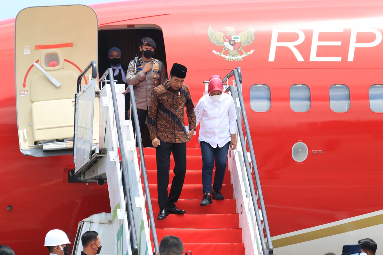 Hadiri Pembukaan Muktamar Pemuda Muhammadiyah ke XVIII, Presiden RI Jokowi Tiba di Balikpapan