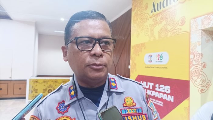 Kepala Dishub Kota Balikpapan, Elvin Junaidi. Foto: BorneoFlash.com/Niken Sulastri.