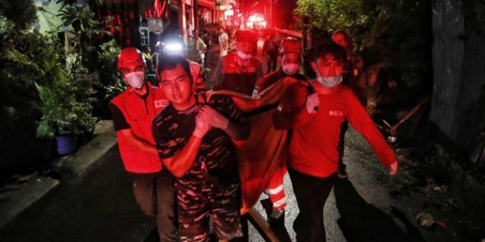 Kebakaran di Terminal Bahan Bakar Minyak (TBBM) Plumpang atau dikenal dengan Depo Pertamina Plumpang di Koja, Jakarta Utara pada Jumat malam (3/3/2023) sekitar pukul 20.20 WIB. Foto: Pradita Utama/Detikcom.