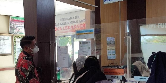 BPJS Kesehatan Cabang Balikpapan melakukan spot check ke Fasilitas Kesehatan Tingkat Pertama (FKTP) di wilayah kerja BPJS Kesehatan Cabang Balikpapan khususnya di Puskesmas Penajam, Kabupaten Penajam Paser Utara (PPU), Senin (6/3/2023). Foto: HO.