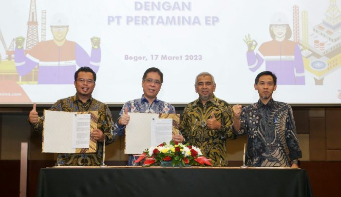 PT Pertamina Hulu Sanga Sanga menandatangani Perjanjian Kerjasama dengan PT Pertamina EP berbentuk Joint Operation Agreement Borderless Phase, di Bogor pada hari Jumat (17/3/2023). Foto: BorneoFlash.com/Ist.