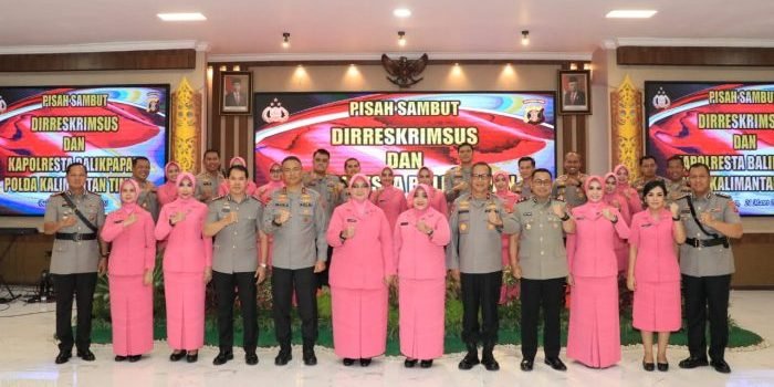 Acara Pisah sambut, Dirreskrimsus dan Kapolresta Balikpapan, di Gedung Mahakam Polda Kaltim, Selasa (21/3/2023). Foto: HO/Humas Polda Kaltim.