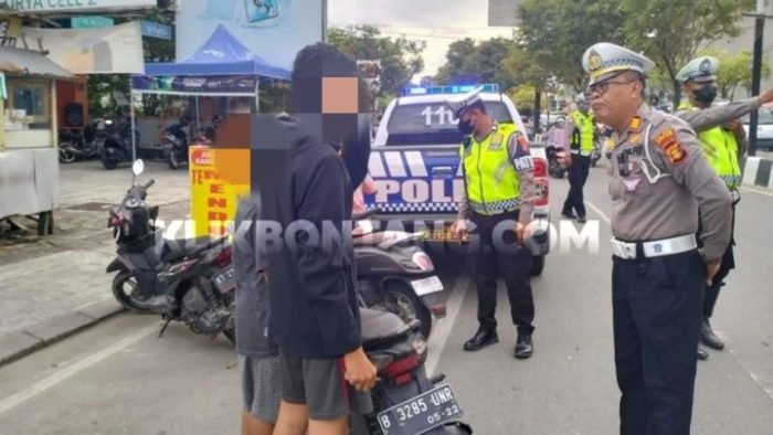 Satlantas Polres Bontang amankan 17 unit motor pengendara yang kedapatan melanggar. Foto: HO/KlikBontang.