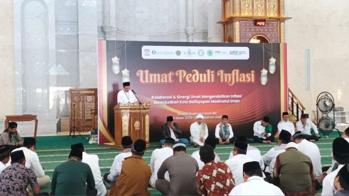Bank BI Ajak Masyarakat Berbelanja Bijak Demi Kendalikan Inflasi Melalui Program Umat Peduli Inflasi, Kepala Perwakilan Bank Indonesia Balikpapan, R Bambang Setyo Pambudi yang berlangsung di Balikpapan Islamic Center Balikpapan, pada hari Jumat (24/3/2023).(Foto:BorneoFlash.com/Niken).