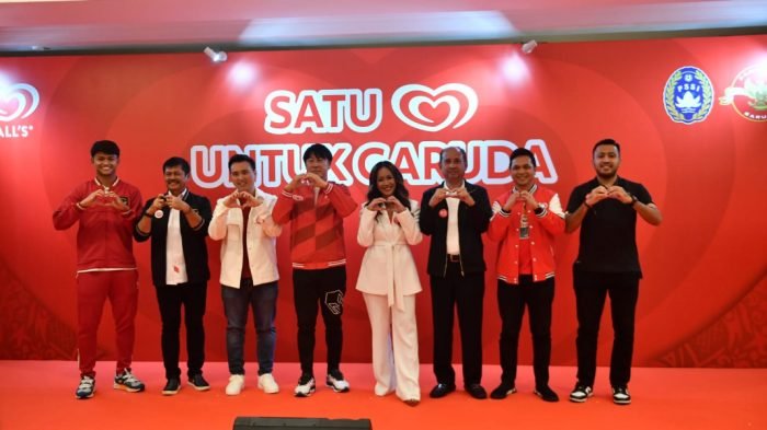 PSSI dan Wall's menggelar jumpa wartawan dan kampanye dengan tema Satu Hati untuk Garuda di Hotel Sultan, Jakarta. Senin (20/3/2023). Foto: HO/pssi.org PSSI dan Wall's menggelar jumpa wartawan dan kampanye dengan tema Satu Hati untuk Garuda di Hotel Sultan, Jakarta. Senin (20/3/2023). Foto: HO/pssi.org