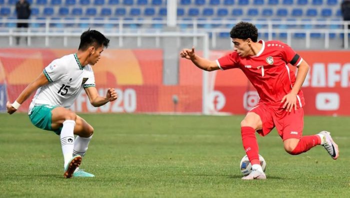 Indonesia U-20 vs Suriah berlangsung ketat sejak menit awal. Suriah mengambil inisiatif penguasaan bola, sedangkan Indonesia dengan serangan balik cepat. (Dok. PSSI)