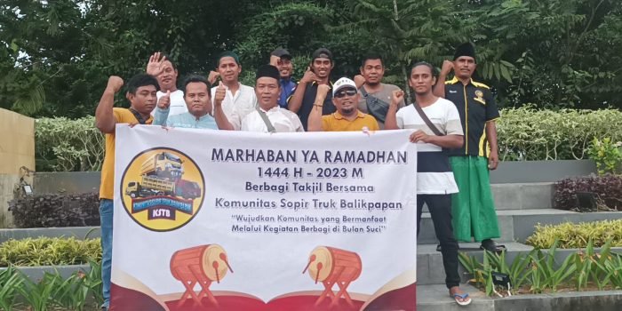 Wujud Komunitas Yang Bermanfaat, KSTB Berbagi Ratusan Takjil di Bulan Ramadhan 