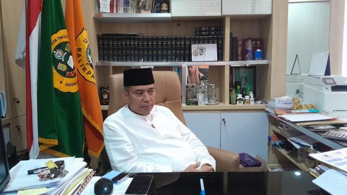 Ketua Dewan Pembina Yayasan Pendidikan Tinggi Dharma Wirawan Universitas Balikpapan sekaligus Tokoh Masyarakat, Rendi Susiswo Ismail. Foto: BorneoFlash.com/Niken Sulastri.