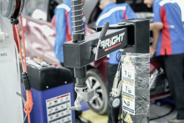 Bengkel OtoXpert. Foto: BorneoFlash.com/Ichwan.