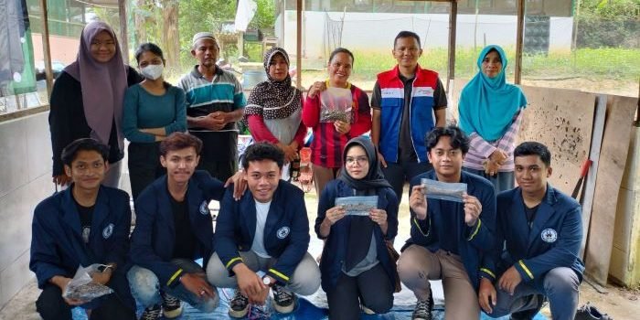 Kolaborasi Dunia Pendidikan, Mahasiswa ITK dan Kelompok Petratonik Buat Maggot Kering