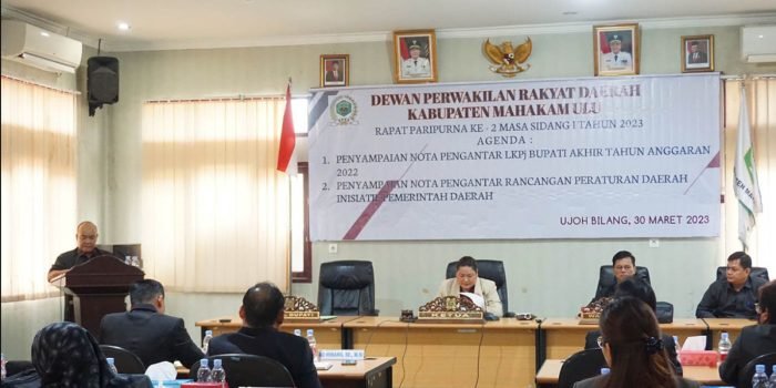 Wabup Mahulu Sampaikan Nota Pengantar LKPJ Bupati TA. 2022 Pada Paripurna DPRD Mahulu