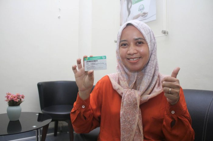 Tri Kusumei Dewi warga Kota Balikpapan yang sangat merasakan bantuan jaminan kesehatan. Foto: HO.