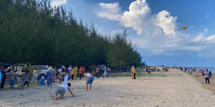 Tarik Wisatawan ke Pantai Manggar, Disporapar Balikpapan Lengkapi Fasilitas 