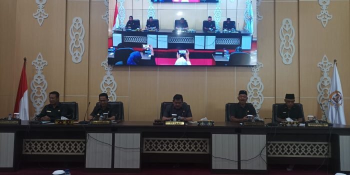 DPRD Kota Balikpapan, menggelar Rapat Paripurna DPRD Kota Balikpapan ke 7 Masa Sidang II Tahun 2023, di Ruang Rapat Paripurna DPRD Balikpapan pada hari Senin (29/5/2023). Foto: BorneoFlash.com/Niken Sulastri.