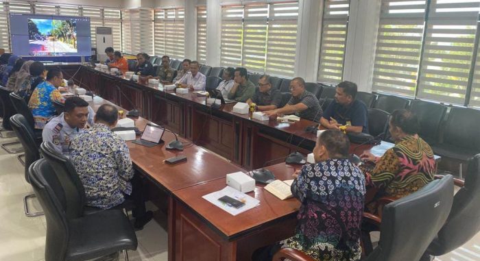 Pemkot Balikpapan meIakukan rapat koordinasi lanjutan dengan Pertagas, di Balai Kota, Kamis (4/5/2023). Foto: BorneoFlash.com/Niken Sulastri.
