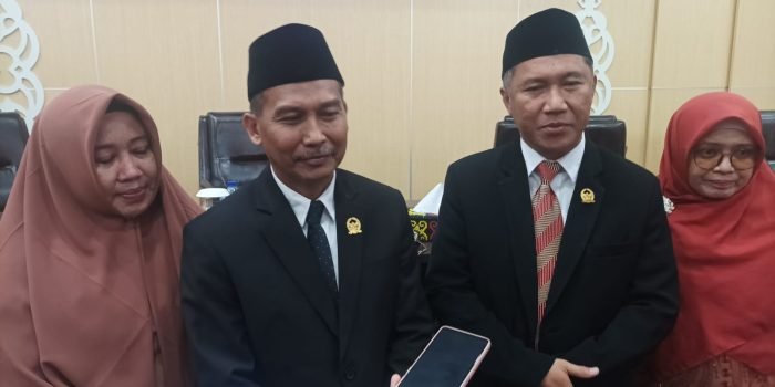 Slamet Iman Santoso dan Asep Ahmad Sapturi Resmi Jadi Anggota DPRD Kota Balikpapan 