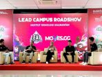 Mini-Talkshow Program Coaching Clinic & Let’s Move Series LEAD Campus eSports dalam LEAD Campus Roadshow di Balikpapan yang dihadiri oleh Yoga Istanto selaku General Manager Wilayah Telkom Balikpapan, Mifta Fathi Rezqi Utami selaku Ketum PBESI Kota Balikpapan, dan M Ihsan Alfani Putra & Nawiril Yazidul Huda selaku Pembina & Ketua UKM eSports Institut Teknologi Kalimantan. Foto: BorneoFlash.com/Niken Sulastri.