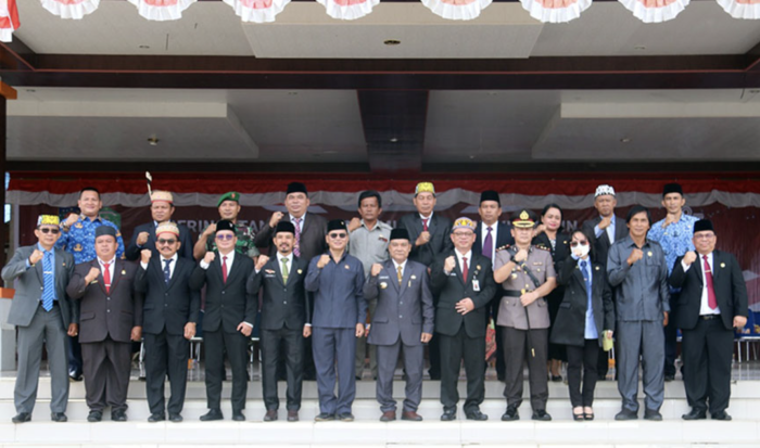 Hari OTDA ke-XXVI Foto Bersama Forkopimda Kabupaten Mahakam Ulu Foto: Prokopim Mahakam Ulu