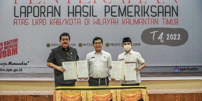 Ketua DPRD Balikpapan Terima LHK BPK Tahun 2022, Raih Opini WTP