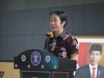 Kepala Kantor Wilayah Kementerian Hukum dan HAM Kalimantan Timur, Sofyan membuka secara resmi pelaksanaan pembinaan lembaga publik berbasis HAM, di Aula Sudirman, Kantor Imigrasi Kelas I TPI Balikpapan, Jumat (19/05/2023). (Foto:BorneoFlash.com/ist).