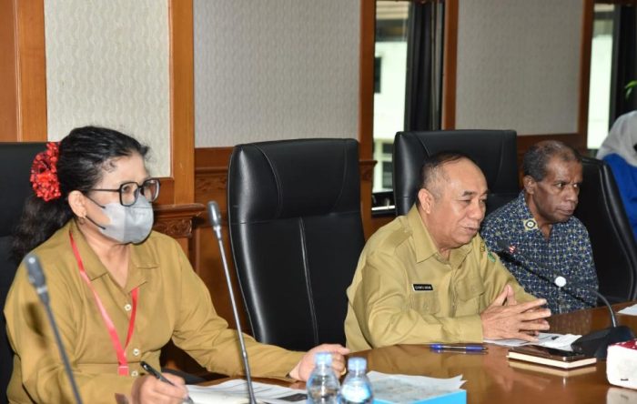 BPJS - Wakil Bupati H. Edyanto Arkan Membuka Rapat Implementasi Program Jaminan Kesehatan Nasional di Kubar. Foto Ist/BorneoFlash.com