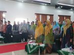 Anggota DPRD Balikpapan Hj Kasmah menghadiri Pengukuhan Pengurus Pimpinan Daerah Muhammadiyah dan Aisyiyah Kota Balikpapan periode 2023-2027, berlangsung di Aula Pondok Pesantren Al Mujahidin Kilometer 10 Balikpapan pada hari Minggu (11/6/2023). Foto: BorneoFlash.com/Niken Sulastri.