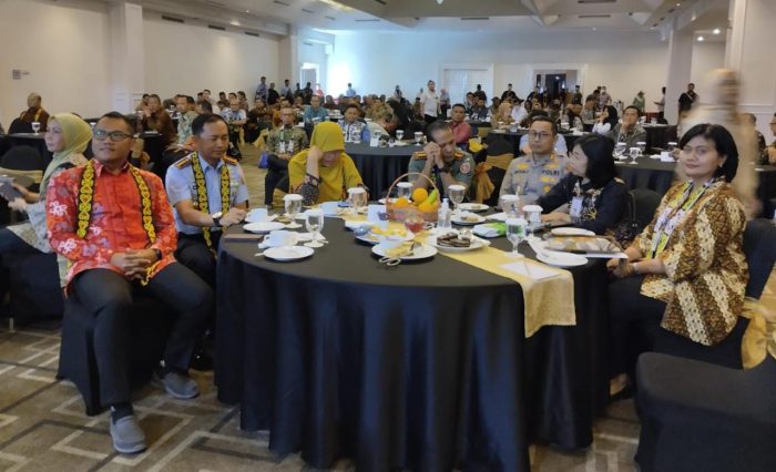 Forum Group Discussion (FGD) yang mengangkat tema, “Peluang dan Tantangan Menyambut Ibu Kota Negara (IKN) Nusantara”. di Grand Jatra Hotel Balikpapan, Rabu (7/6/2023). Foto: BorneoFlash.com/Niken Sulastri.