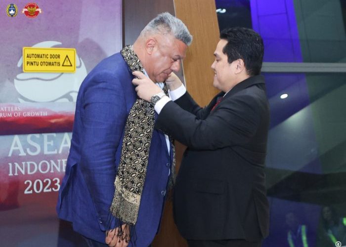 Ketua Umum PSSI, Erick Thohir Sambut Langsung Timnas Argentina yang dipimpin oleh pelatih Lionel Scaloni. Foto: HO/pssi.org.
