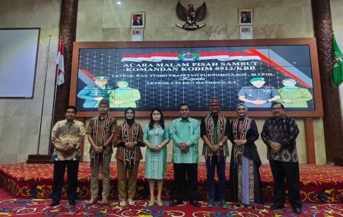 Komando Distrik Militer (Kodim) 0912 Kutai Barat/KBR menggelar malam pisah sambut Dandim 0912/KBR di Auditorium Aji Tulur Jejangkat (ATJ), Rabu (21/06/2023) malam. Foto: BorneoFlash.com/Ist.