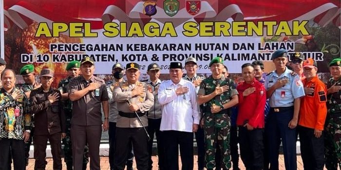 Polres Kutai Barat melaksanakan Apel siaga Serentak Pencegahan Karhutla se kabupaten Kutai Barat dan Provinsi Kaltim yang di gelar di mako Polres Kutai Barat, Kamis (22/06/2023). Foto: HO/Humas Polres Kubar.