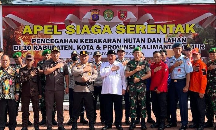 Polres Kutai Barat melaksanakan Apel siaga Serentak Pencegahan Karhutla se kabupaten Kutai Barat dan Provinsi Kaltim yang di gelar di mako Polres Kutai Barat, Kamis (22/06/2023). Foto: HO/Humas Polres Kubar.