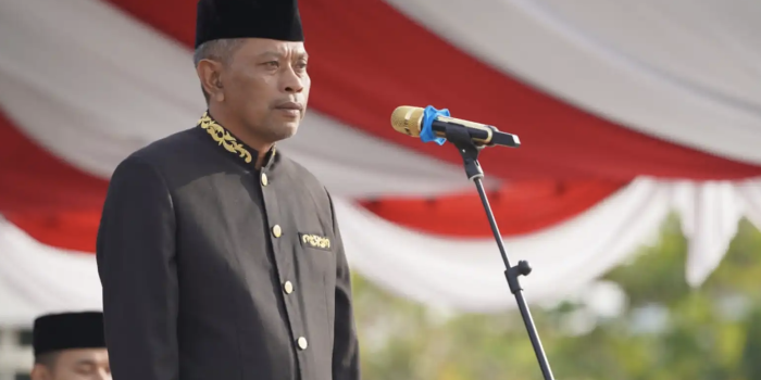 Upacara Peringatan Hari Lahir Pancasila Tahun 2023 dipimpin oleh Sekretaris Daerah (Sekda) Paser, Katsul Wijaya, mewakili Bupati Paser, Dr. Fahmi Fadli. Foto: MC Paser