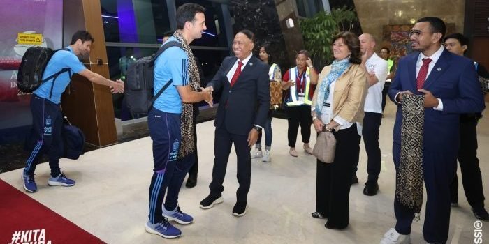 Timnas Argentina telah tiba di Bandara Soekarno Hatta, Cengkareng pada Jumat (16/6/2023) pukul 21.50 WIB. Foto: HO/pssi.org.