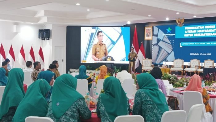 Wali Kota Balikpapan, H Rahmad Mas'ud, Saat Membuka Langsung Kegiatan di Auditorium Balai Kota, pada hari Senin (19/6/2023). Foto: BorneoFlash.com/Niken Sulastri. 

