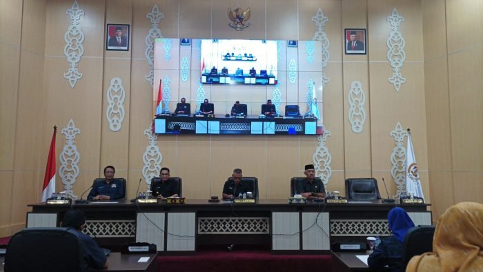 Rapat paripurna Dewan Perwakilan Rakyat Daerah (DPRD) Kota Balikpapan ke 9 masa sidang II Tahun 2023 digelar di Ruang Rapat Paripurna DPRD Balikpapan, pada hari Senin (19/6/2023). Foto: BorneoFlash.com/Niken sulastri.