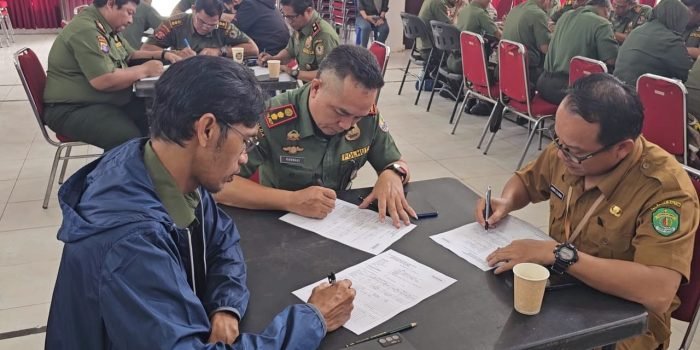 Biro SDM Polda Kaltim melaksanakan tes psikologi bagi anggota dari Polisi Kehutanan (Polhut) dan Polhut Pembina Lingkup Dinas Kehutanan Provinsi Kaltim yang berminat memegang Senpi Non Organik Polri, Selasa (25/7/2023). Foto: HO/Humas Polda Kaltim.