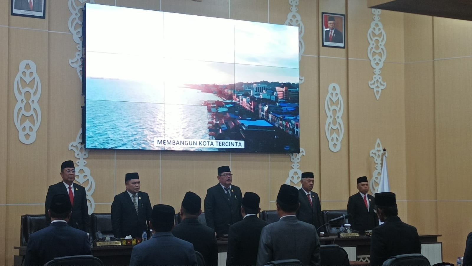 DPRD Balikpapan Gelar Rapat Paripurna Pengangkatan PAW, Posisi Syukri Wahid Digantikan Jafar Sidik 