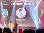 Menteri PPPA RI, Bintang Puspayoga kepada Sekretaris Daerah Kota Balikpapan, Muhaimin, di Semarang pada hari Sabtu 22 Juli 2023. Foto: HO/IG Pemkot Balikpapan.