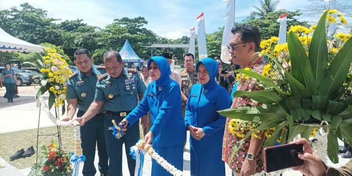 Pangkoarmada II Laksamana Muda TNI Maman Firmansyah Resmikan Masjid Al Hafiz Lanal Balikpapan 