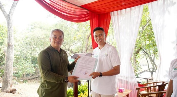 Penandatangan Kesepakatan Bersama dan Perjanjian Kerja Sama (PKS) antara Apical dengan Dinas Pertamanan dan Kehutanan Jakarta Utara, pada hari Rabu 26 Juli 2023. Foto: BorneoFlash.com/Ist.
