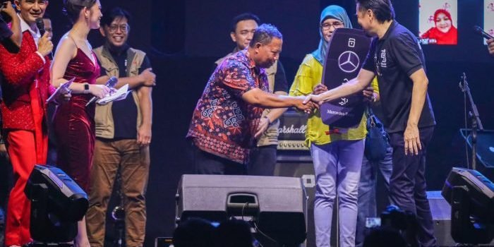 Program Check-In Terbang Tanpa Antre, Pulang Bawa Mercy: Lion Air Group Serahkan Mobil Mercedez Benz New A200 Kepada Pemenang Utama