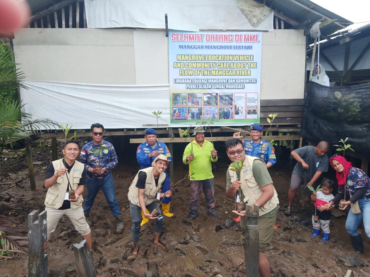 KKN Mahasiswa Unmul, Ditpolairud Polda Kaltim Berikan Pendampingan serta Materi Pelestarian Mangrove dan Lingkungan Pesisir