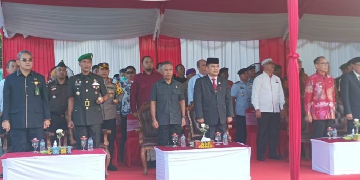 Wakil Ketua Dewan Perwakilan Rakyat Kota Balikpapan, Subari menghadiri Upacara Peringatan HUT ke 65 Kodam VI/Mulawarman, di Lapangan Makodam VI/Mulawarman, pada hari Kamis (20/7/2023). Foto: BorneoFlash.com/Niken Sulastri.