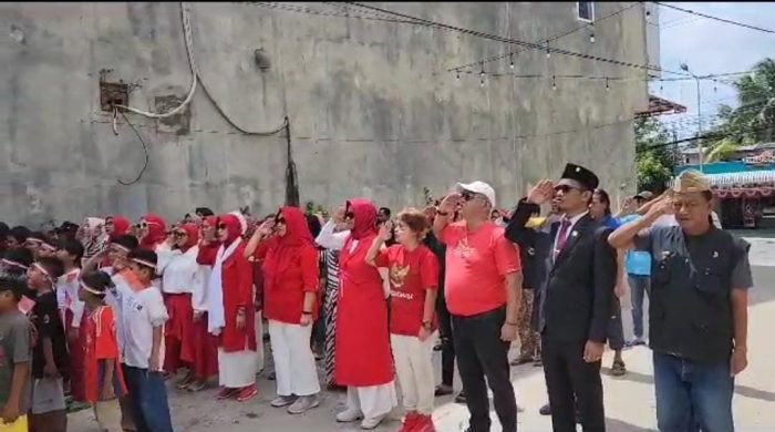 Anggota DPRD Balikpapan, Suwanto saat mengikuti upacara peringatan Hari Kemerdekaan Republik Indonesia ke 78, pada hari Kamis (17/8/2023). Foto: BorneoFlash.com/Ist.